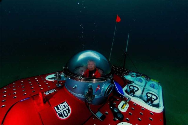 Подводная лодка из металлолома (фото + видео)