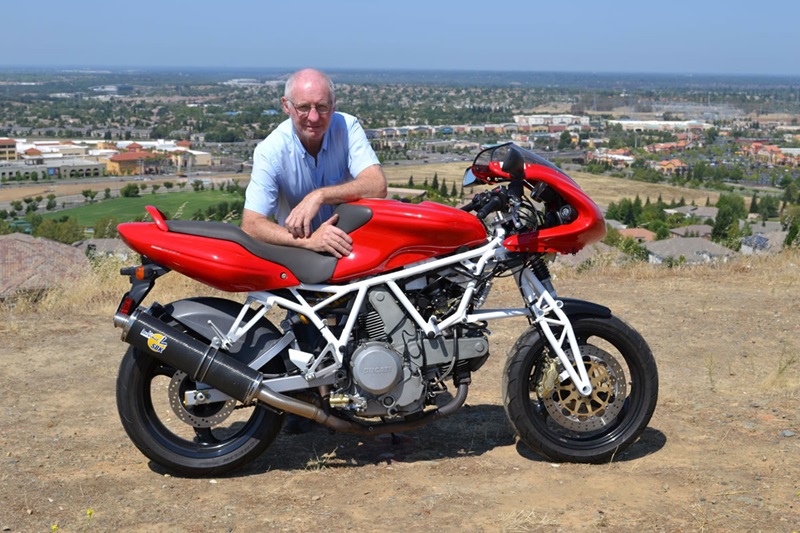 Норман Хоссак: решетчатая вилка Ducati 800