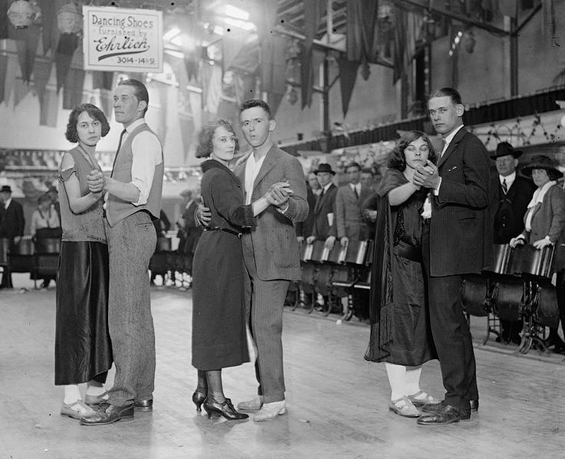 5221 Dance till you drop on the dance marathons in 1920 the 30s