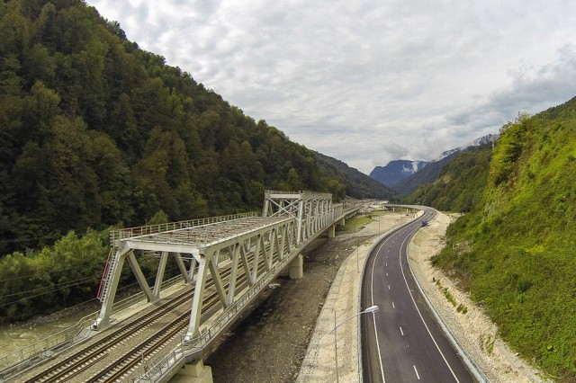 Завершение строительства совмещенной дороги Адлер — Альпика-Сервис