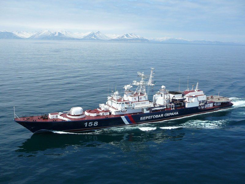 Российские пограничники обстреляли в Японском море судно КНР