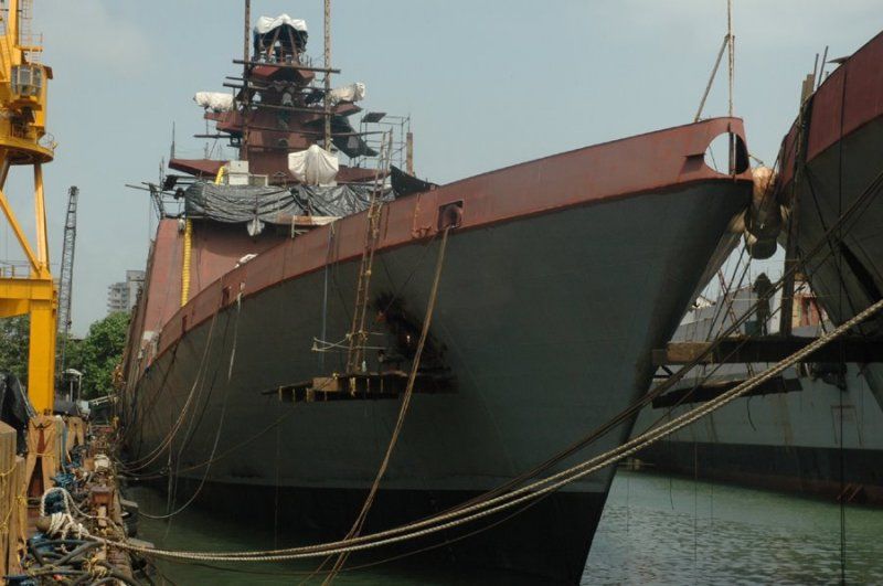 Indian Navy began developing the newest "stealth" frigate-like "Trimaran"