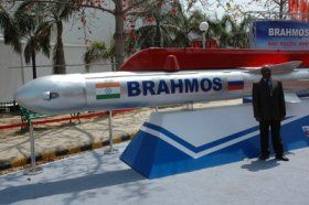 Портфель заказов на российско-индийскую сверхзвуковую ракету "Брамос" превысил 4 млрд долларов