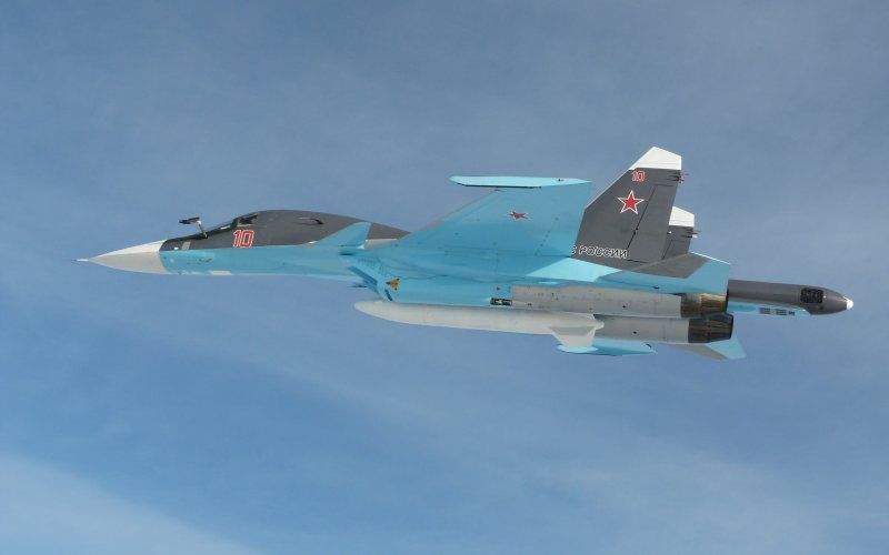 Строевые части Западного округа получили бомбардировщики Су-34