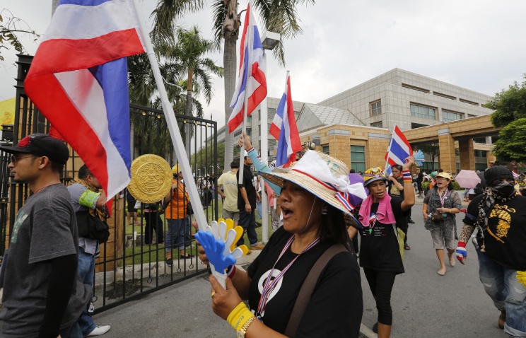 В Таиланде оппозиционеры покинули территорию министерства иностранных дел