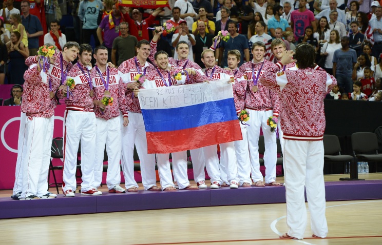 Баскетболисту сборной России Фридзону вручена украденная бронзовая медаль Олимпиады-2012