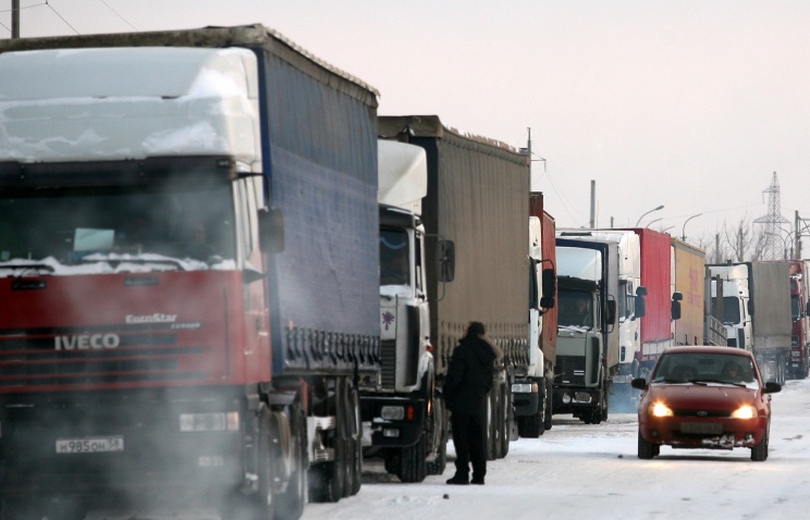 На латвийско-российской границе скопилось 340 грузовых автомобилей