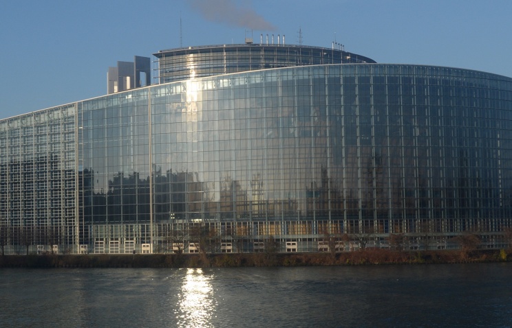 Европарламент обвинил Россию в политическом и экономическом давлении на Украину