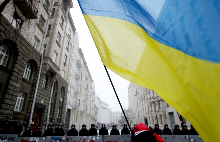 Митингующие на площади Независимости "запретили" Януковичу подписывать соглашения с РФ