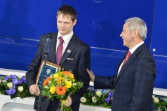 Елена Исинбаева и Александр Меньков - лучшие спортсмены России 2013 года