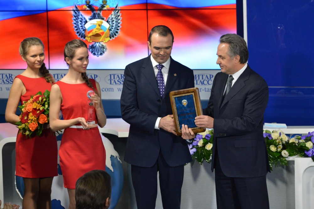 Елена Исинбаева и Александр Меньков - лучшие спортсмены России 2013 года