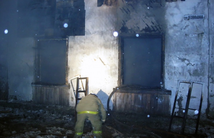 В Свердловской области при пожаре погибли два ребенка