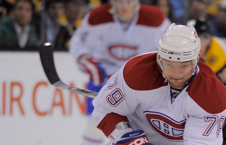 Российский хоккеист "Монреаля" Андрей Марков забросил шайбу в матче НХЛ с "Финиксом"