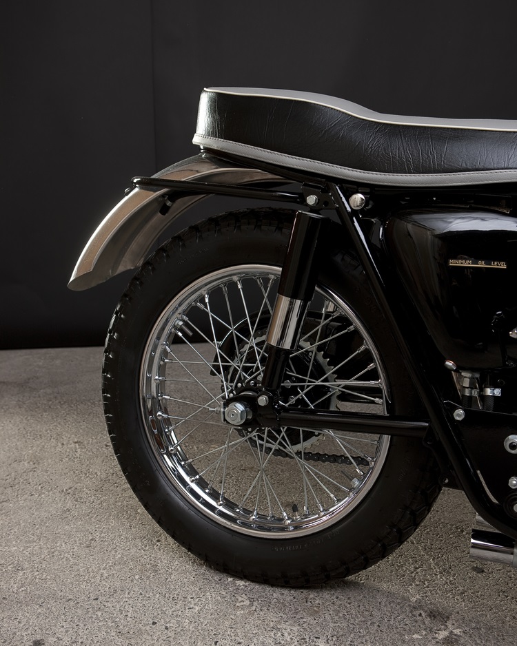 Отреставрированный мотоцикл Triumph TT Special T120C 1966