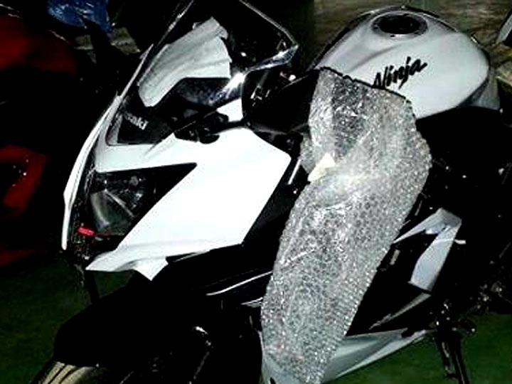 Шпионские фото 1-цилиндрового мотоцикла Kawasaki Ninja