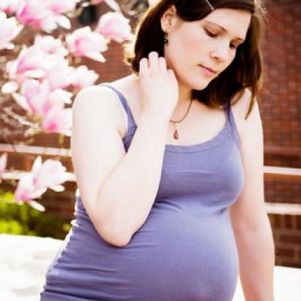 Почему появляются отеки во время беременности