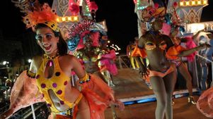 На Кубу пришло время карнавалов