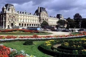 Франция: Лувр стал доступен для англоговорящих
