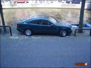 В Амстердаме, похоже, решили проблему парковки