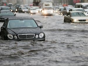 Дожди затопили центральные районы Франции