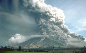Филиппинский вулкан Майон собрал туристов