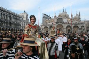 Италия: на улицы Рима вернется карнавал