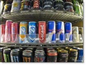 Энергетические напитки вредны для здоровья подростков, считают наркологи