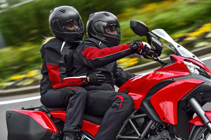 Ducati D|Air Street: мотоэкипировка с подушкой безопасности