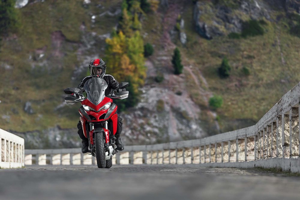 104 фотографии Ducati Multistrada 1200 2015