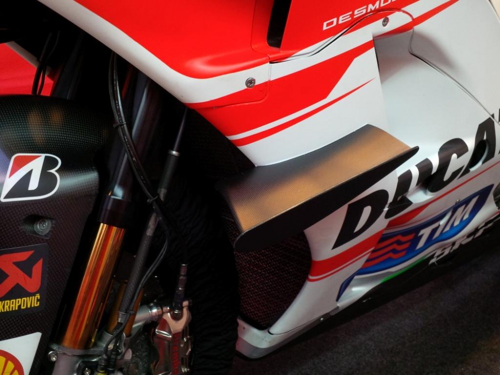Команда Ducati тестирует новые крылья
