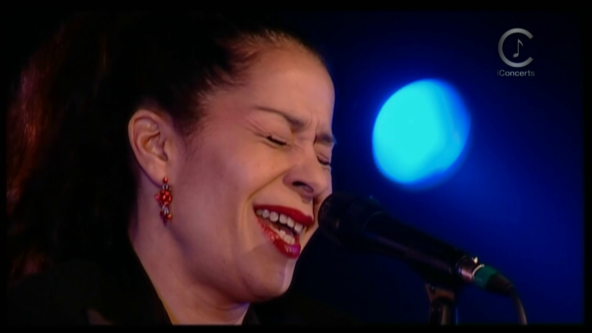 2004 Molly Johnson - Live At New Morning [HDTV 1080p] 2
