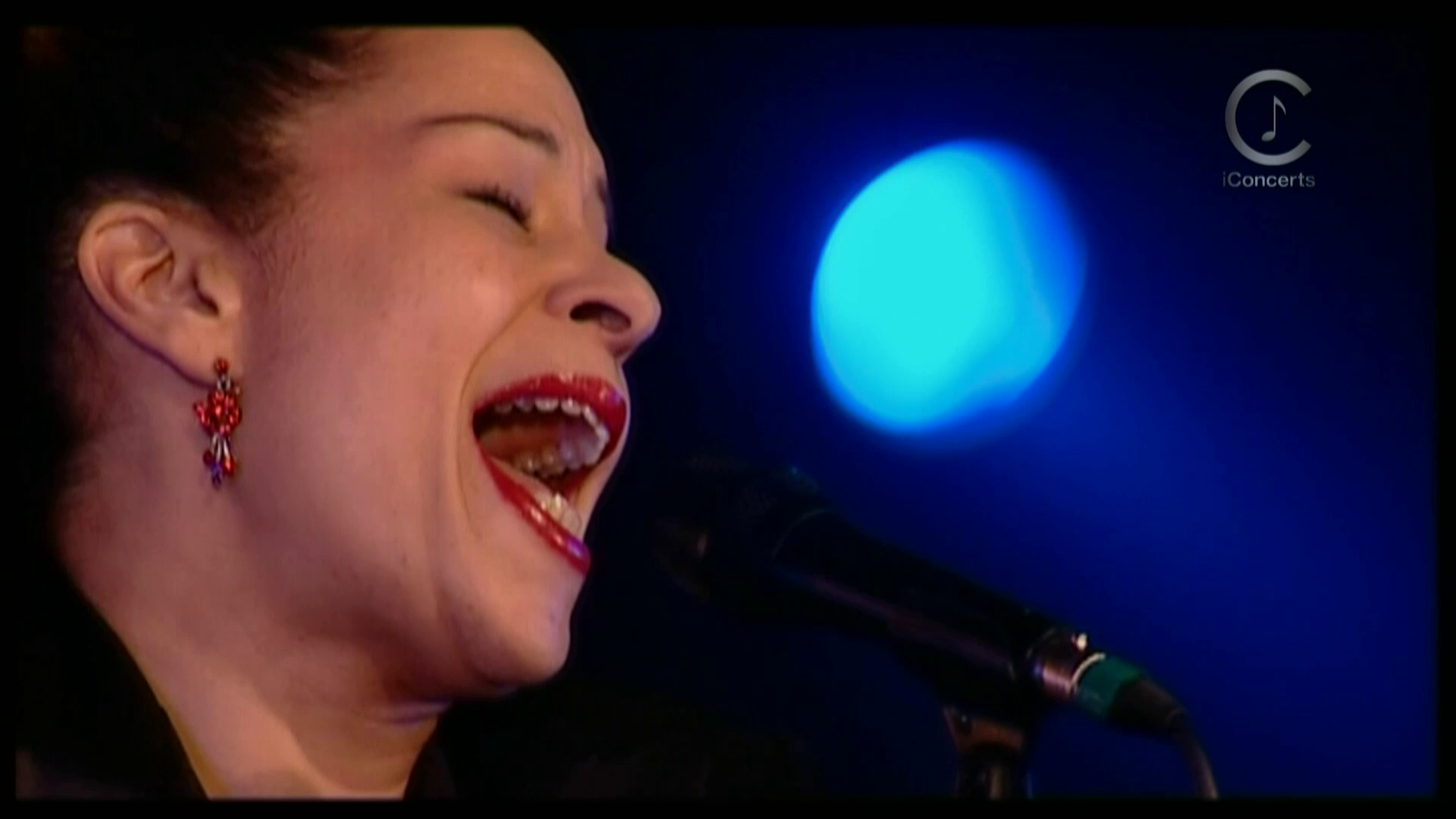 2004 Molly Johnson - Live At New Morning [HDTV 1080p] 0