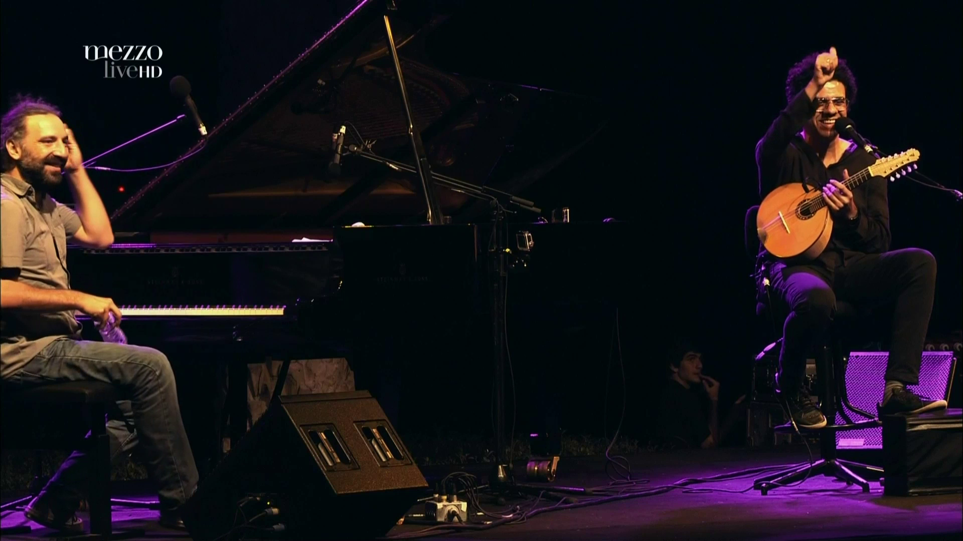 2013 Stefano Bollani, Hamilton de Holanda - At Istanbul Jazz Festival [HDTV 1080p] 11