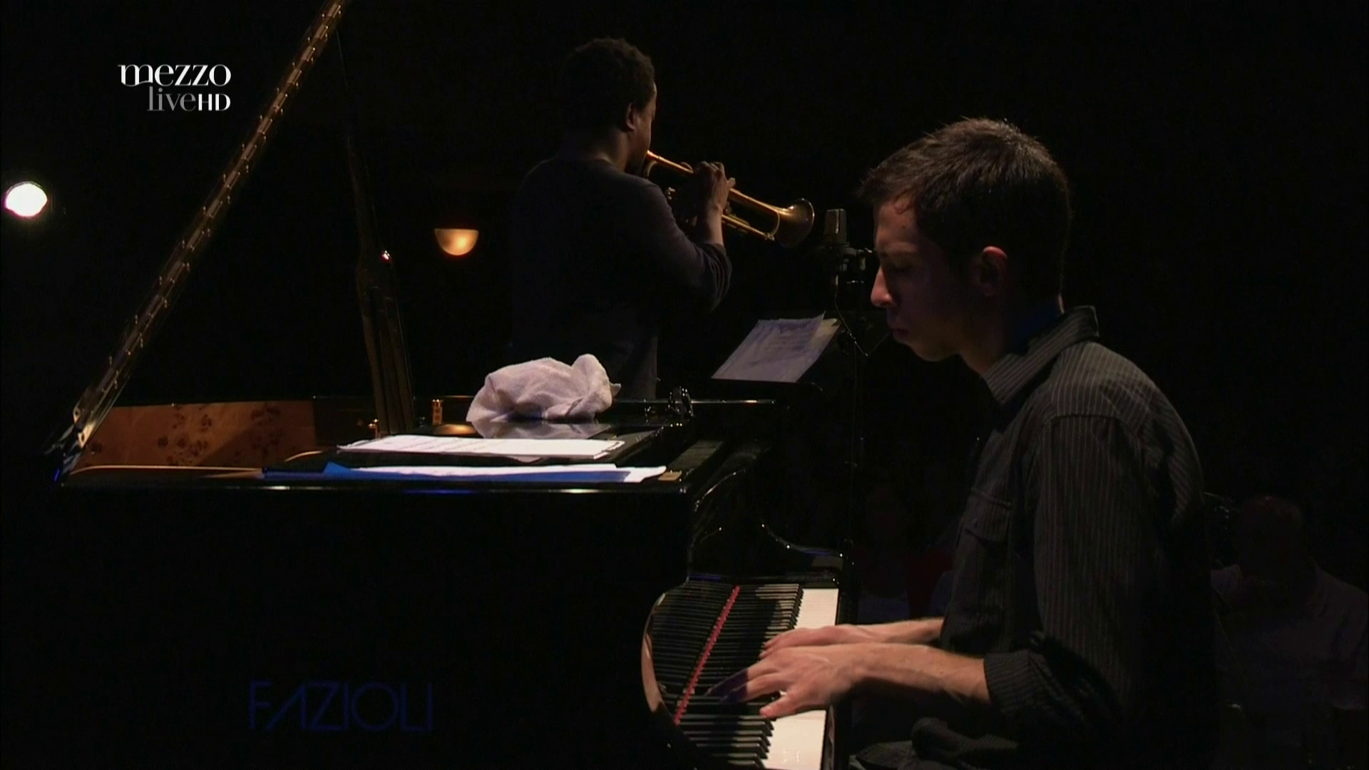 2012 Ambrose Akinmusire Quintet - Live at Porgy and Bess Vienna [HDTV 1080p] 9